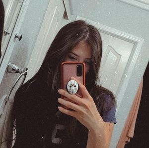 Meet your Posher, Kara